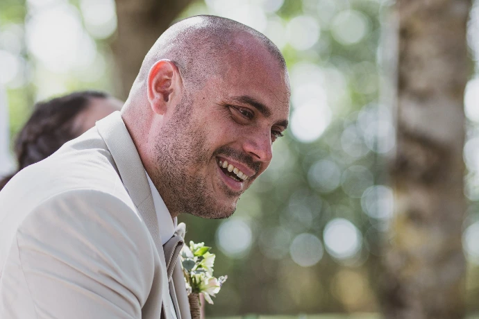 Photo de couple mariage par zoom cadre