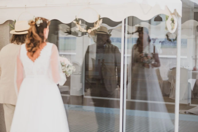 Photo de couple mariage par zoom cadre