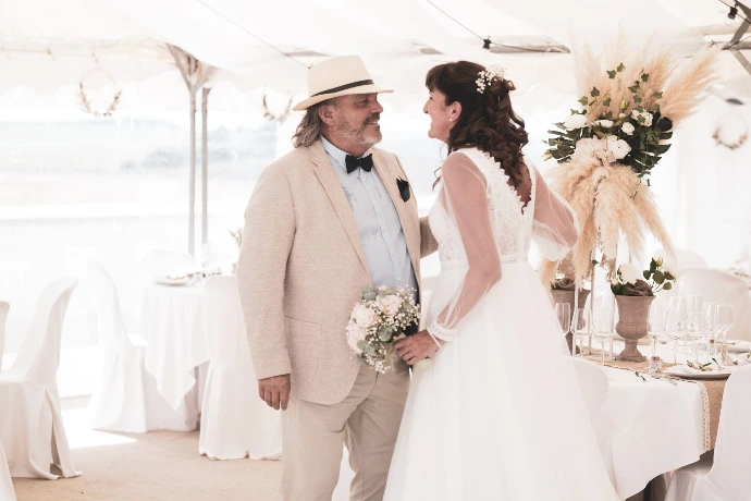 Photo de couple mariage par zoom cadre